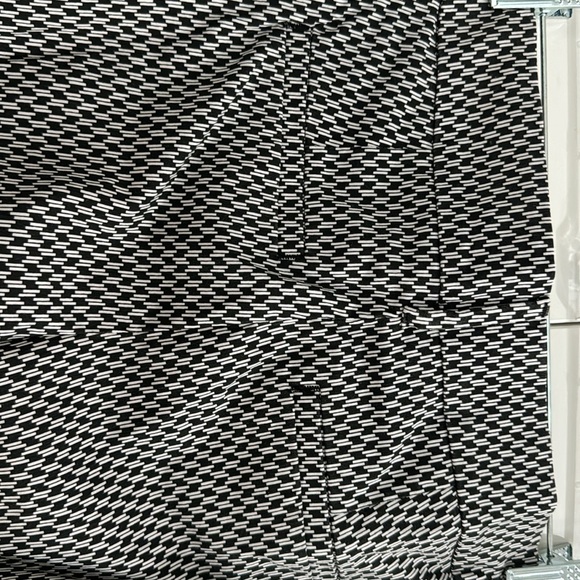 Ladies capri pants - Picture 3 of 3